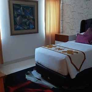 Suite à 3 Chambres à Coucher
